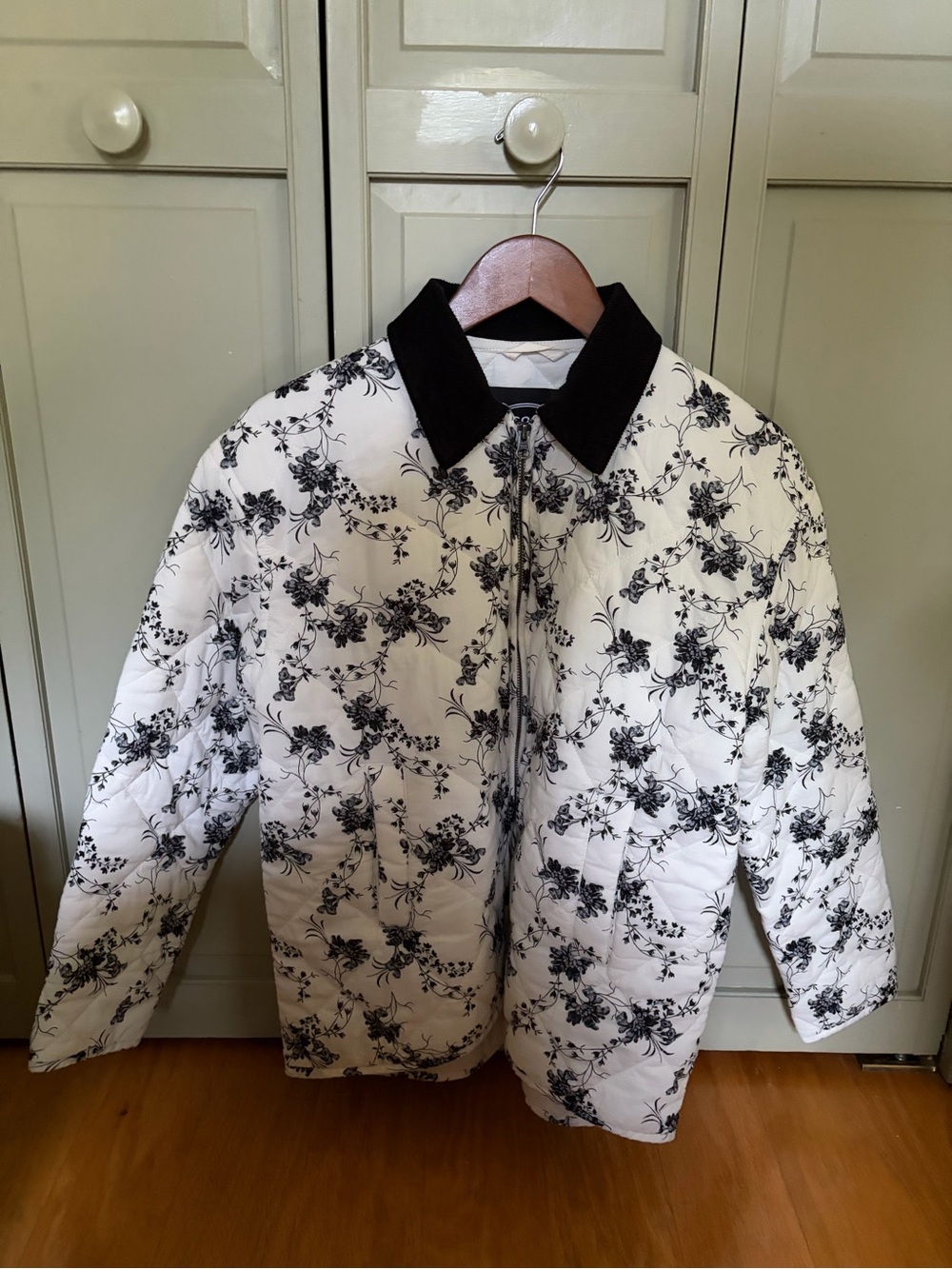 Women's White Floral Quilted Jean Jacket with Black Collar NWOT